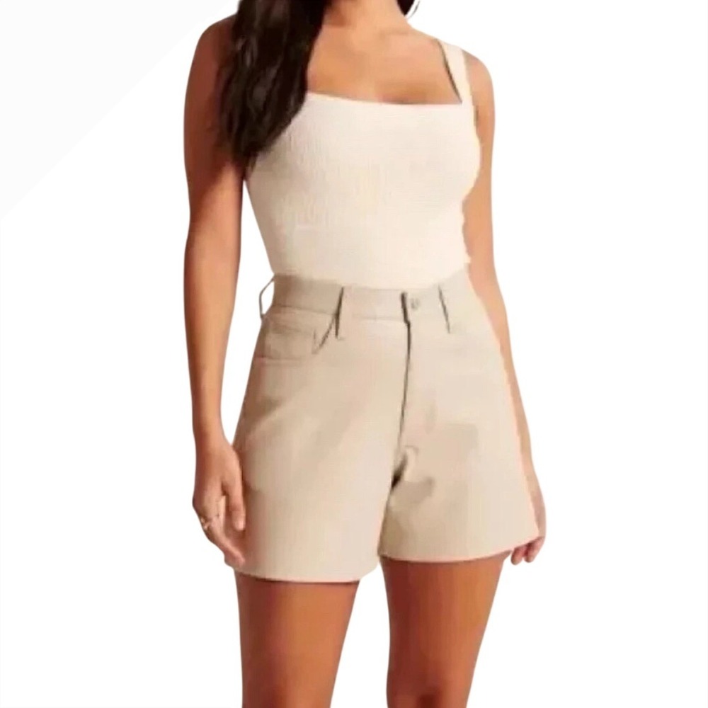 Abercrombie & Fitch Vegan Leather High Rise Mom Shorts - Women's Size 33